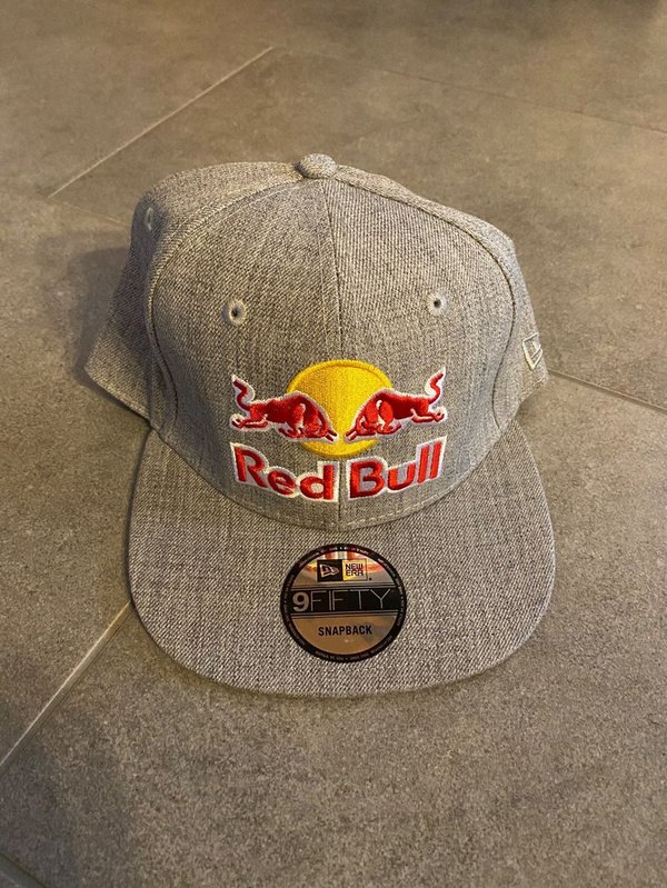 Red Bull Snapback grau